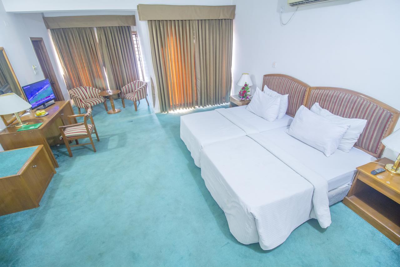 Hotel Swiss Park Dhaka Eksteriør billede