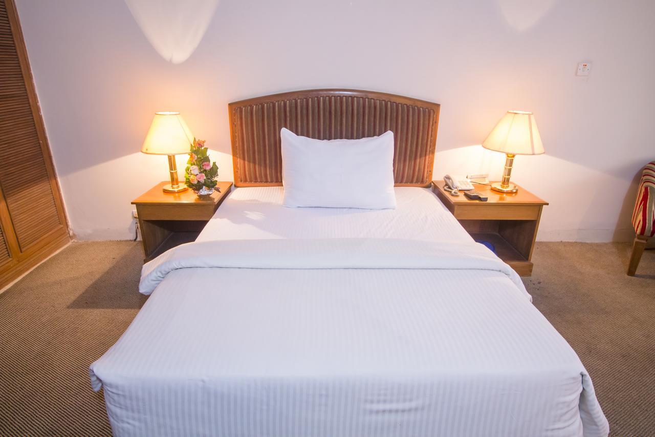 Hotel Swiss Park Dhaka Eksteriør billede